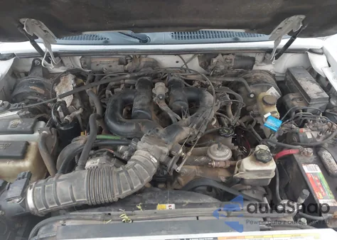 2000 Ford Explorer Xls from USA, damaged, VIN 1FMZU72E1YZC54199